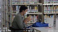 Beragam upaya untuk mendorong para generasi muda gemar membaca pun dilakukan, salah satunya dengan menyediakan beragam buku bacaan menarik serta menyediakan tempat yang nyaman dan asyik untuk membaca maupun berdiskusi seperti halnya yang disediakan di Perpustakaan Nasional.