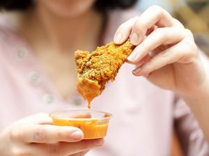 Sering Makan Gorengan Saat Buka Puasa? Lakukan 5 Hal Ini untuk Kurangi Efek Buruknya