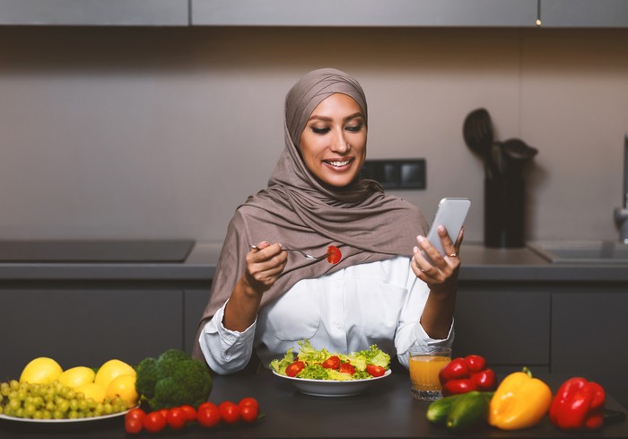 Sering Makan Gorengan Saat Buka Puasa? Lakukan 5 Hal Ini untuk Kurangi Efek Buruknya