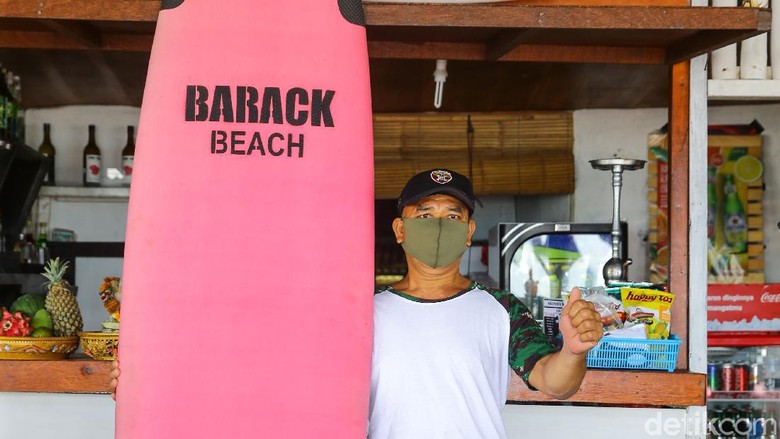 Surfing di Pantai Batu Mejan Canggu Surfing di Pantai Batu Mejan Canggu