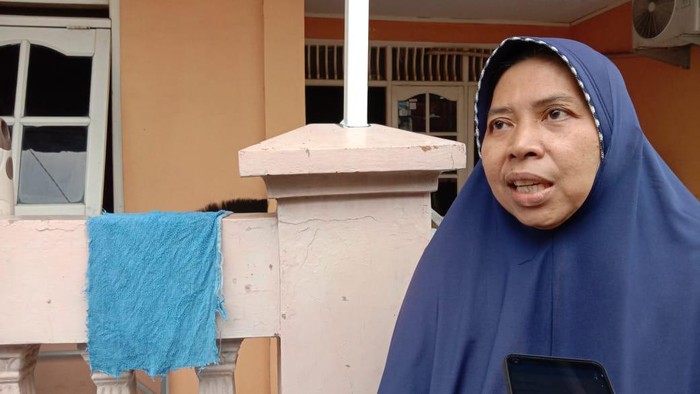 Tetangga Dansatsel Kolonel Hari Setiawan, Munawaroh