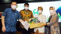 Indosat Ooredoo berkolaborasi dengan Surakarya menghadirkan program yang bertajuk “Rasa Solo” untuk mendorong UKM di Kota Solo bangkit kembali, sekaligus mengobati rasa rindu para perantau akan kampung halamannya. 