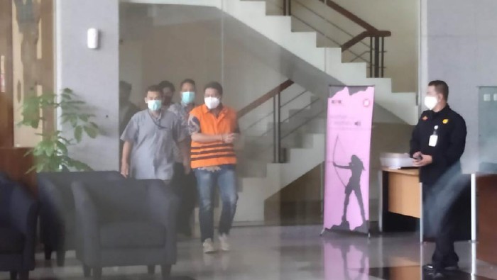 AKP Robin setelah selesai diperiksa KPK (Adhyasta-detikcom)