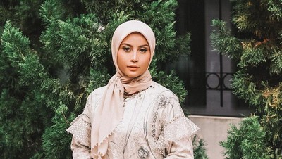 Bikin Pangling, 8 Gaya Awkarin Berhijab Selama Ramadhan