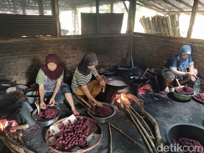 Grubi, Camilan Ubi Jalar yang Renyah Manis Khas Magelang Grubi, Camilan Ubi Jalar yang Renyah Manis Khas Magelang