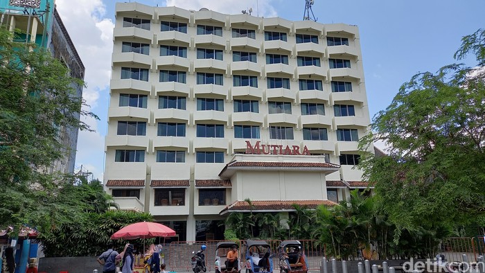 Hotel Mutiara ternyata pernah menjadi ikon Malioboro pada era 19780-an. Kini, telah dibeli Pemda Yogyakarta.