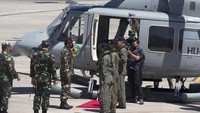 Pantauan detikcom di Landasan Udara (Lanud) I Gusti Ngurah Rai, Badung, Bali, mereka menaiki helikopter setiba di Lanud I Gusti Ngurah Rai sekitar pukul 11.00 Wita. Total ada dua helikopter yang berangkat bersama Hadi, Sigit, dan Yudo. Berdasarkan informasi yang diterima, helikopter akan membawa ketiganya menuju KRI Suharso, yang saat ini berada di lokasi pencarian.