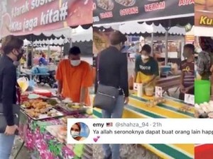 Keren! Pemuda Ini Borong Makanan Penjual Takjil untuk Dibagikan