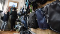 Seperti yang dilakukan founder brand fashion Torch, Ben Wirawan. Dia mengakui bahwa pandemi COVID-19 membuat adaptasi digital semakin harus dilakukan.