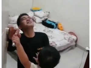 Viral Video Anak Awak KRI Nanggala-402 Kunci Ayahnya di Kamar