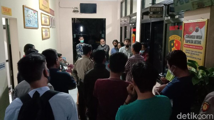 Massa aksi bendungan Bener yang ditangkap polisi