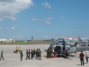 Naik Heli, Panglima TNI Pantau Pencarian KRI Nanggala-402