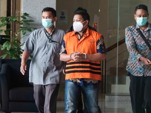 Usai Diperiksa, Penyidik KPK Tersangka Suap Irit Bicara