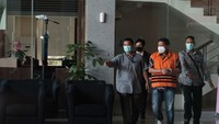 Stepanus Robin Pattuju saat ini berstatus sebagai tersangka pada kasus Walkot Tanjungbalai. Hari ini, AKP Robin menjalani pemeriksaan di gedung KPK. (Foto: Andhika Prasetia-detikcom)