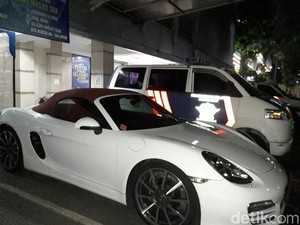 Ini Wujud Porsche Putih yang Diamankan Polisi Gegara Terobos Busway