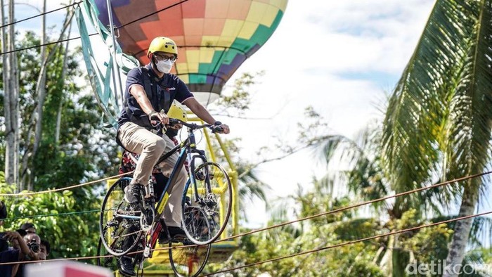 Sandiaga Uno di Padang