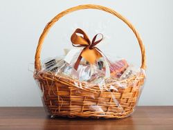 Sejak Kapan Saling Kirim Hampers Lebaran Jadi Tradisi?