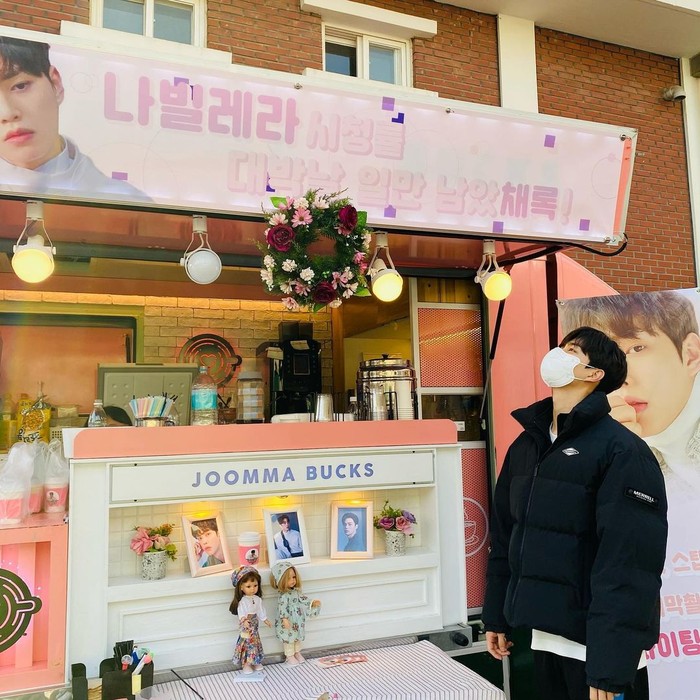 Memainkan 3 Drama Sekaligus, Song Kang Banjir Kiriman Food Truck