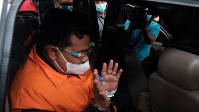 Wali Kota Tanjungbalai M Syahrial Ditahan KPK