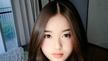Saya kecanduan FaceApp dan saya mengunggah foto selfie dengan hasil edit yang mengemaskan. lanjutnya. Foto: dok instagram.com/zaitaku_iyada/