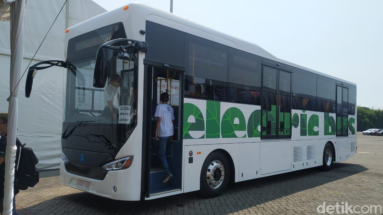 Bus Listrik MAB Moeldoko