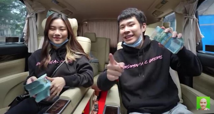 Jess No Limit borong makanan Mulia! Jess No Limit dan Jessica Jane Borong Makanan Warteg Rp 30 Juta