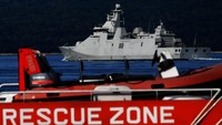 Proses pencarian kapal selam KRI Nanggala-402 terus berlangsung usai KRI Nanggala-402 hilang kontak di perairan utara Bali pada Rabu (21/4) lalu hingga kemudian dinyatakan tenggelam pada Sabtu (24/4) kemarin.