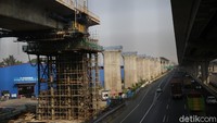 Mega proyek ini sebenarnya sudah digagas di era kepemimpinan Susilo Bambang Yudhoyono (SBY). Rencana proyek itu pun bergulir hingga era kepemimpinan Joko Widodo (Jokowi). Awalnya pemerintah melalui Badan Perencanaan Pembangunan Nasional (Bappenas), Kementerian Perhubungan (Kemenhub) dan Badan Pengkajian dan Penerapan Teknologi (BPPT) memang melakukan studi kelayakan dengan Japan Internasional Corporation Agency (JICA).
