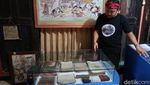 Penampakan Al-Quran Bertinta Emas yang Dikoleksi Pria di Bantul