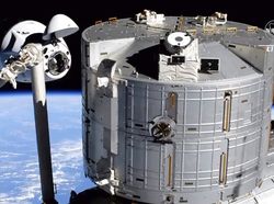 Keren! Astronaut Nyetir Kapsul SpaceX Sampai Stasiun Antariksa