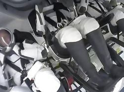 Keren! Astronaut Nyetir Kapsul SpaceX Sampai Stasiun Antariksa