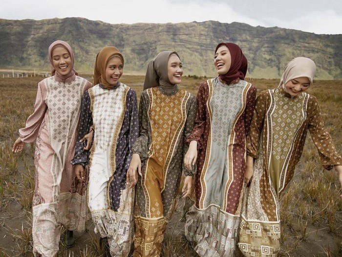 Tren baju lebaran 2021. Tren baju lebaran 2021.