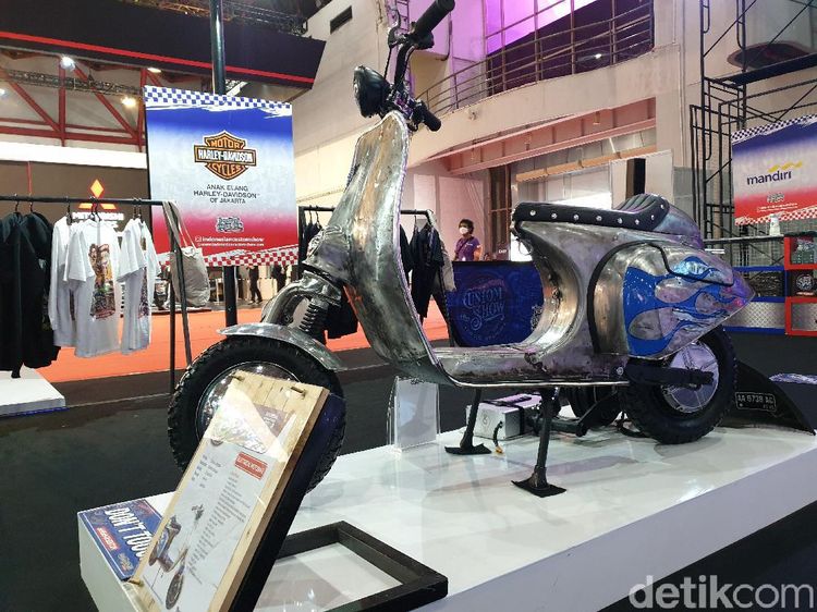 Konversi Vespa Jadul Jadi Motor Listrik Karya Anak Bangsa
