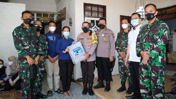 akpol 97 takziah ke rumah dansatsel