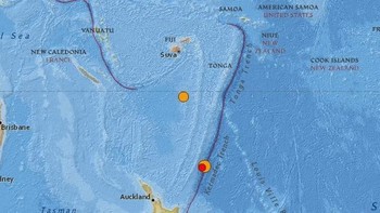 Palung Kermadec memiliki kedalaman 10.047 meter dan melintang sepanjang ribuan kilometer. Terletak di Samudra Pasifik, palung ini tergabung dalam Louisville Ridge, kumpulan lebih dari 70 gunung laut. (Foto: Marine Insight)