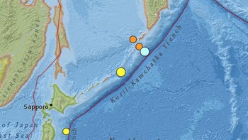 Memiliki kedalaman kurang lebih 10.500 meter di bawah permukaan laut, Palung Kuril-Kamchatka yang melintang di dekat Pulau Kuril dan lepas pantai Kamchatka ini turut andil dalam sejumlah aktivitas vulkanis di daerah tersebut. (Foto: Marine Insight)