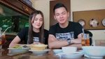 Momen Bahagia Nella Kharisma dan Dory Harsa Saat Kulineran