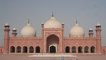 Megahnya Badshahi, Pernah Berpredikat Masjid Terbesar di Dunia Selama 3 Abad