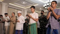 Pimpinan pusat DMI juga menyerukan, menghimbau, mengharapkan seluruh jajaran Pimpinan DMI Wilayah, daerah, cabang, dan ranting, serta DMI/Takmir Masjid seluruh Indonesia untuk melaksanakan salat gaib berjamaah atau sendiri untuk mendoakan agar ke-53 awak KRI Nanngala-402 yang gugur sebagai syuhada dan mendapatkan tempat terbaik di sisi Allah SWT.