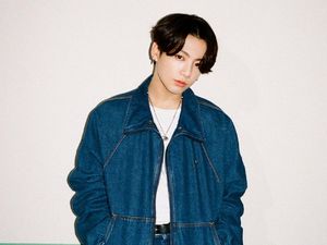 Papan Reklame Jungkook BTS Ini Diturunkan, Dianggap Promosikan Homoseksual
