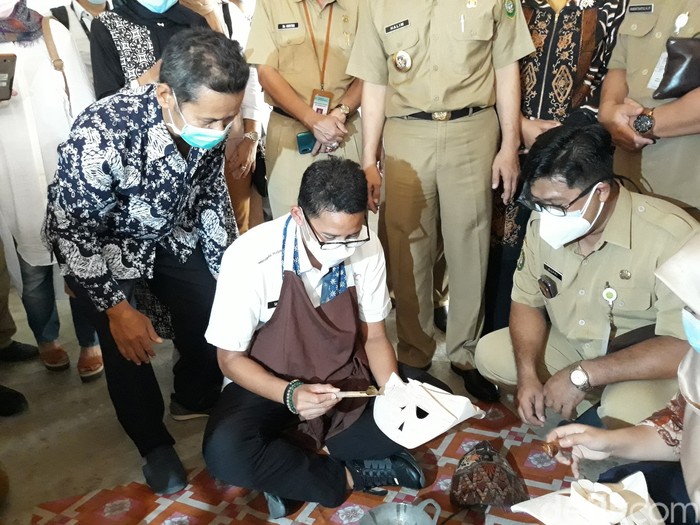 Kunjungan Menparekraf Sandiaga Uno ke Desa Krebet, Bantul