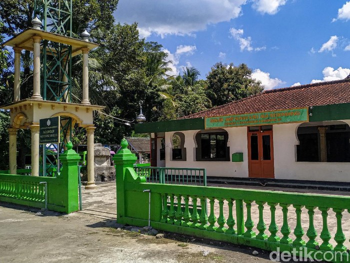 Masjid Kedondong, peninggalan Sunan Kalijaga di Kulon Progo, Senin (26/4/2021).