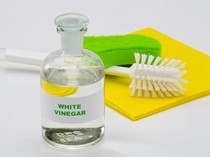 Anti Ribet! 4 Bahan Alami Ini Ampuh Bersihkan Noda Minyak di Dapur