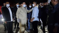 Prabowo berharap seluruh keluarga yang ditinggalkan diberikan kekuatan. Dia pun menitipkan kedaulatan laut Indonesia kepada para awak KRI Nanggala-402 yang gugur. Sebelumnya, Panglima TNI Marsekal Hadi Tjahjanto menyampaikan seluruh awak kapal KRI Nanggala-402 dinyatakan gugur. Seluruh awak kapal nantinya akan diberi kenaikan pangkat secara berjenjang.