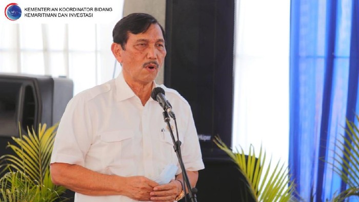 Menko Luhut Binsar Pandjaitan cek progres Bandara Kediri