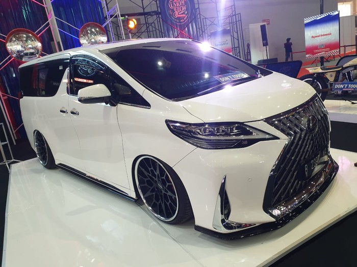 Lexus аналог alphard