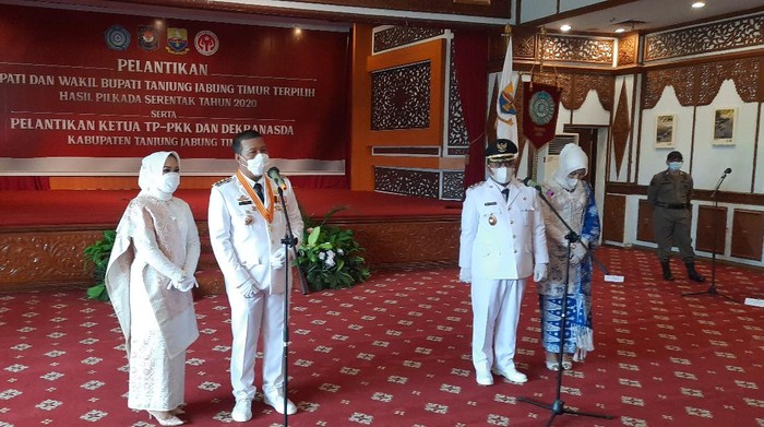Pelantikan Bupati-Wabup Tanjung Jabung Timur (Ferdi-detikcom)