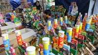 Sejumlah pedagang Parcel di Cikini menyatakan bahwa hingga saat ini permintaan parcel masih terbilang sepi. 