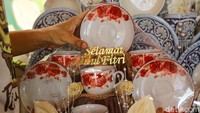 Bingkisan parsel terlihat menarik dengan ornamen khas lebaran.