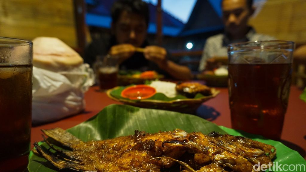 Buka Puasa dengan Gurame Bakar Nikmat di Pondok Ikan Demung -Demak, Jawa Tengah